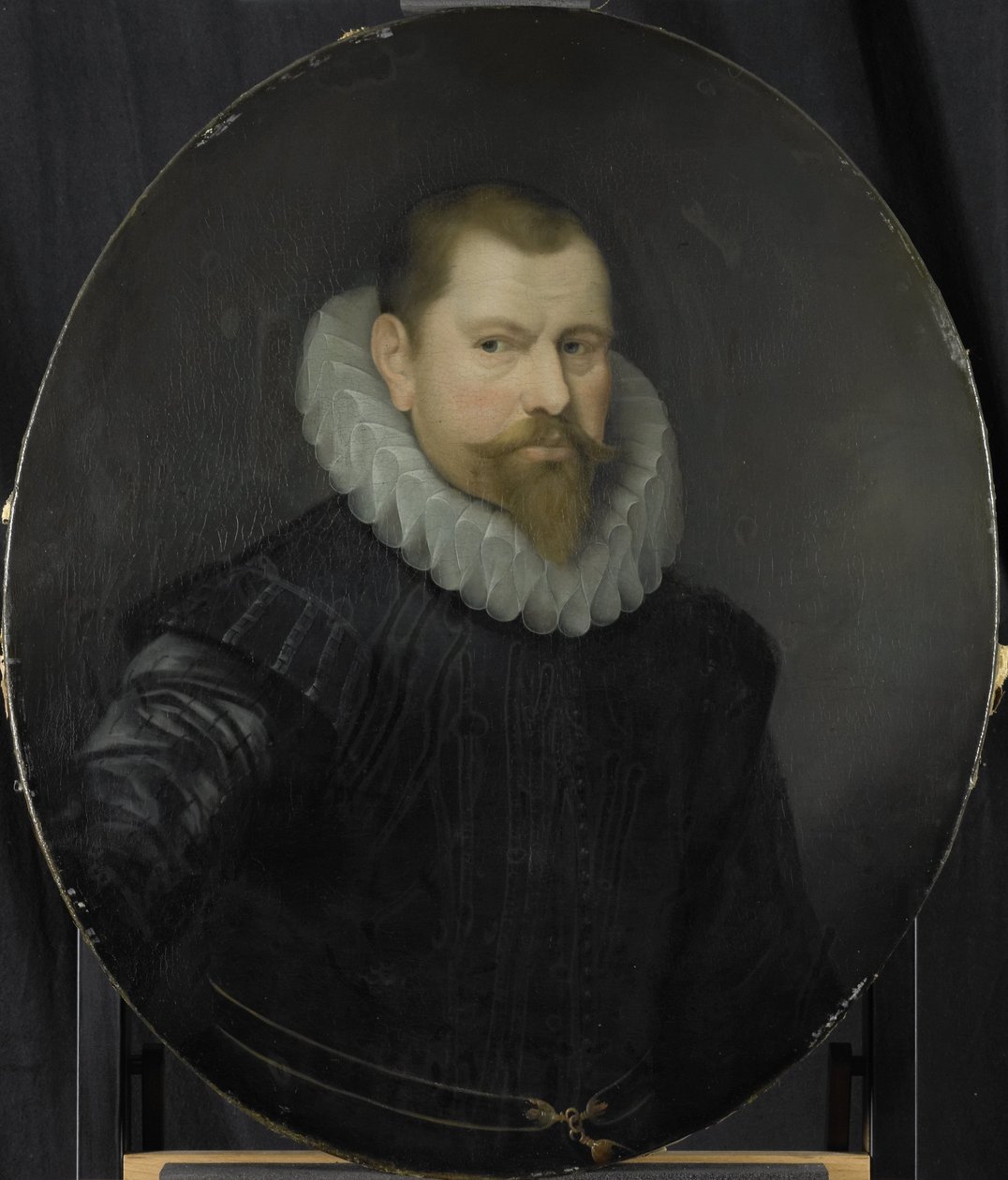 Vuonna 1602 valitun hollantilaisen Itä-Intian yhtiön Rotterdamin kamarin johtajan Cornelis Matelieff nuoremman muotokuva tekijältä Pieter van der Werff