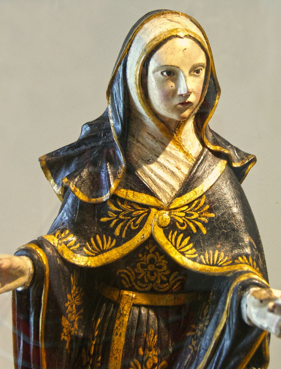 Neitsyt Marian veistetty patsas, Portugali n. 1462 (maalattu puu) tekijältä Portuguese School