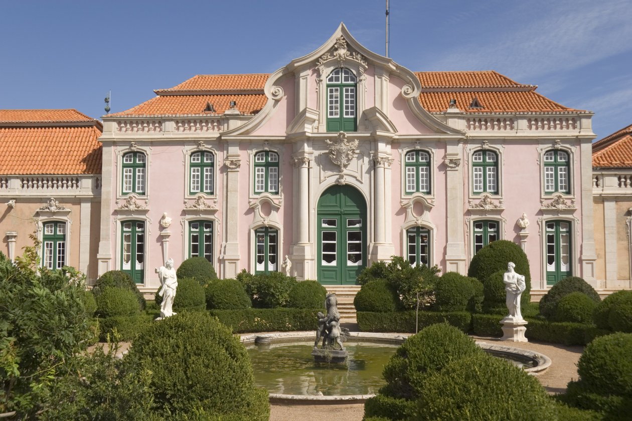 Näkymä ulkopuolelta tekijältä Portuguese School