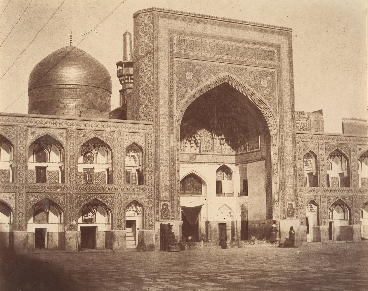 [Imam Rizan pääportti, Mashhad, Iran], 1850-luku. tekijältä Possibly by Luigi Pesce.