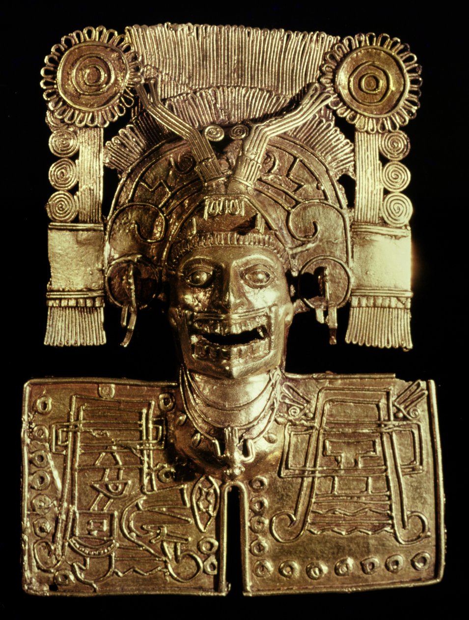 Kuolemanjumala Mictlantecuhtli edustava rintakilpi haudasta 7, Monte Alban, Mixtec, n. 1300-1450 (kulta) tekijältä Pre Columbian