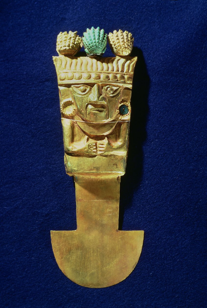 Tumi tai seremoniallinen veitsi Naylampin muotoinen, Chimu (kulta) tekijältä Pre Columbian