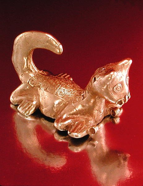 A Your Jaguar riipus (kulta) tekijältä Pre Columbian Pre Columbian