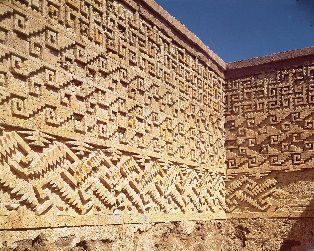 Mosaiikkiseinä Patio de las Grecasilta, klassisen jälkeiseltä ajalta (900-1521) tekijältä Pre Columbian
