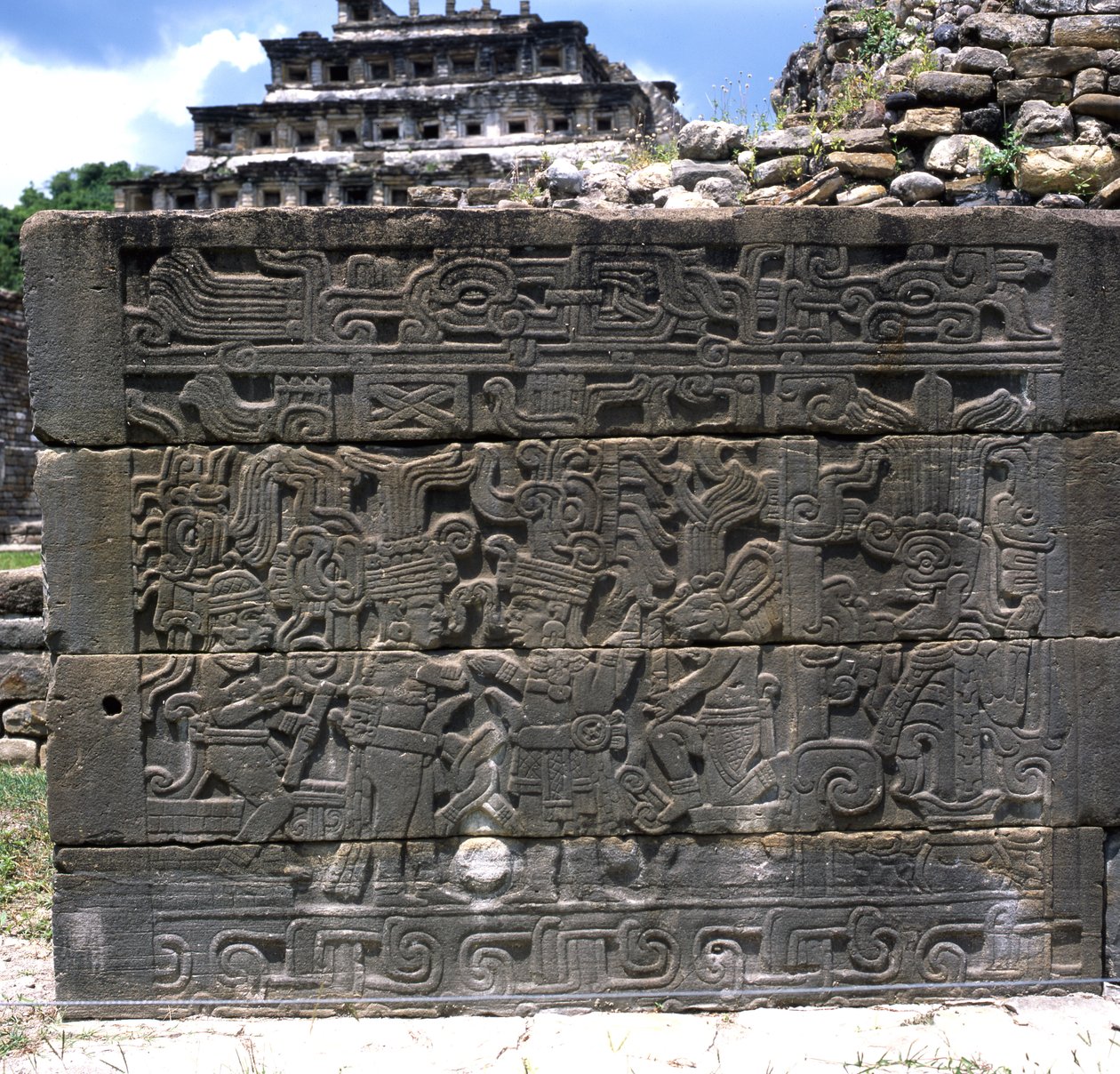 North-West Relief, Totonac, North Wall, South Ball Court, Late Classic -kausi tekijältä Pre Columbian