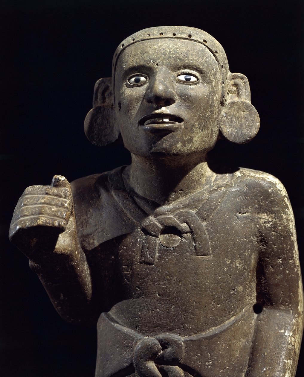 Esikolumbiaaninen sivilisaatio: veistos atsteekkien papista tekijältä Pre Columbian