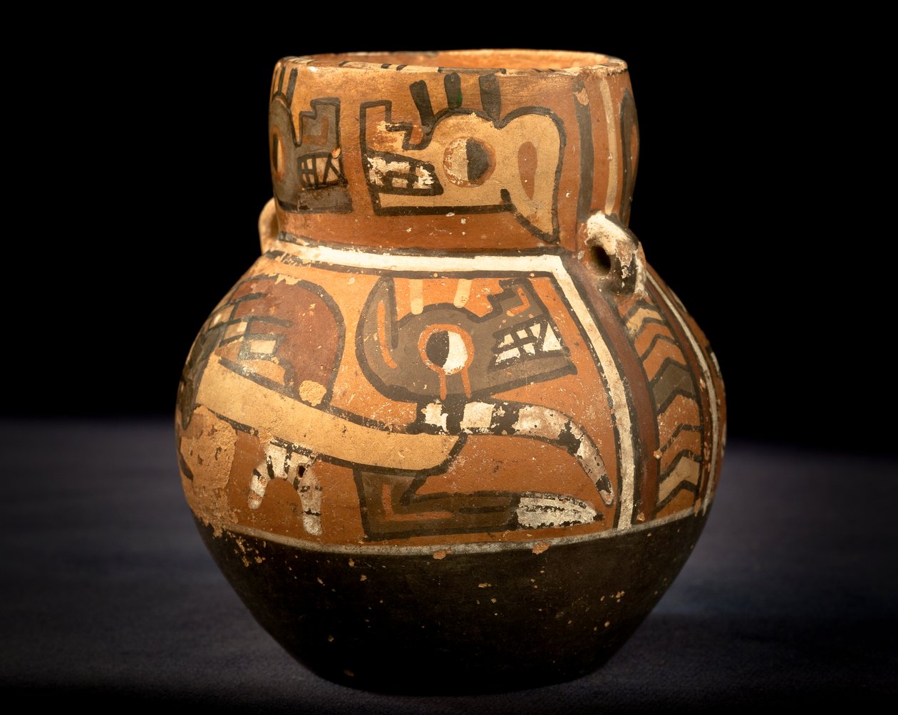 Maljakko / Huari- tai Wari-kulttuuri (terrakotta) tekijältä Precolombian Precolombian