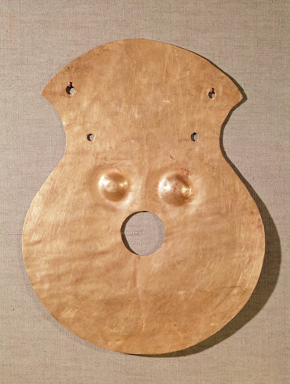 Viulun muotoinen idoli, Moigradista, 2500-2000 eKr. (kulta) tekijältä Prehistoric