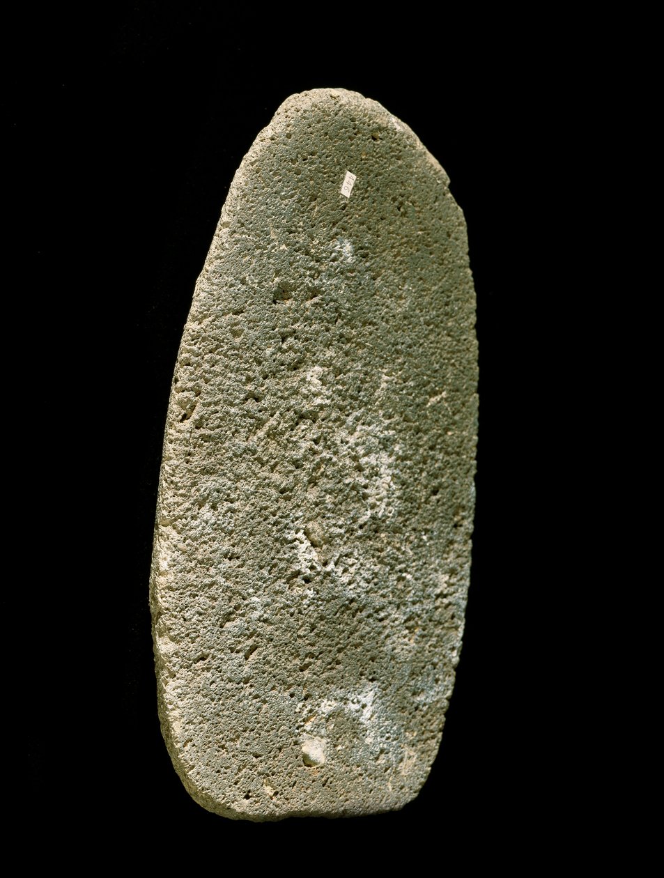 Esihistoria: kivityökalua käytetään vehnän jauhamiseen. Neoliittinen. Umbria, Italia. Perugia, Umbrian kansallinen arkeologinen museo tekijältä Prehistoric Prehistoric
