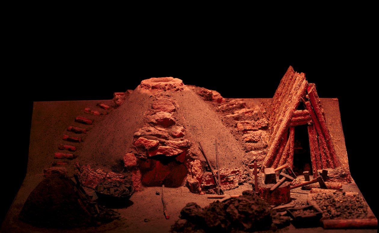 Esihistoria: rautakauden takoman uudelleenrakentaminen. Saint Germain en Laye, antiikkimuseo tekijältä Prehistoric Prehistoric