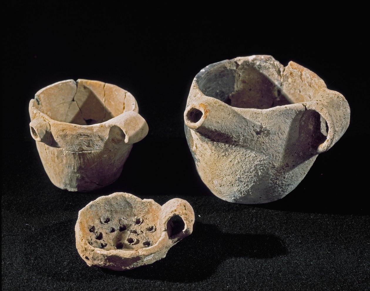 Esihistoria: erilaiset astiastotarvikkeet. Rautakausi. Umbriasta. Perugia, Umbrian kansallinen arkeologinen museo tekijältä Prehistoric Prehistoric