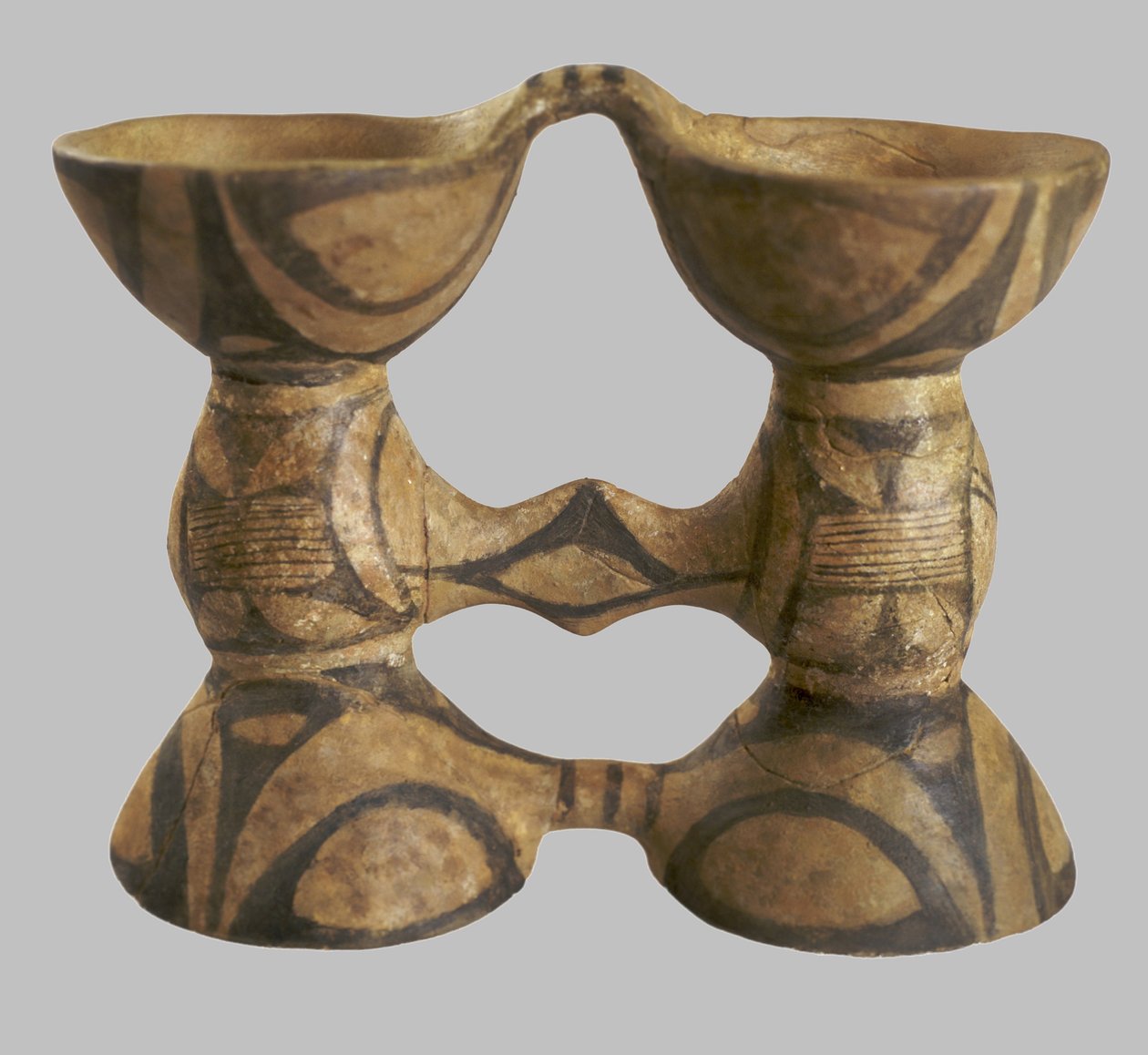 Kiikarin muotoinen alus, 4250-3850 eaa tekijältä Prehistoric Russian Culture