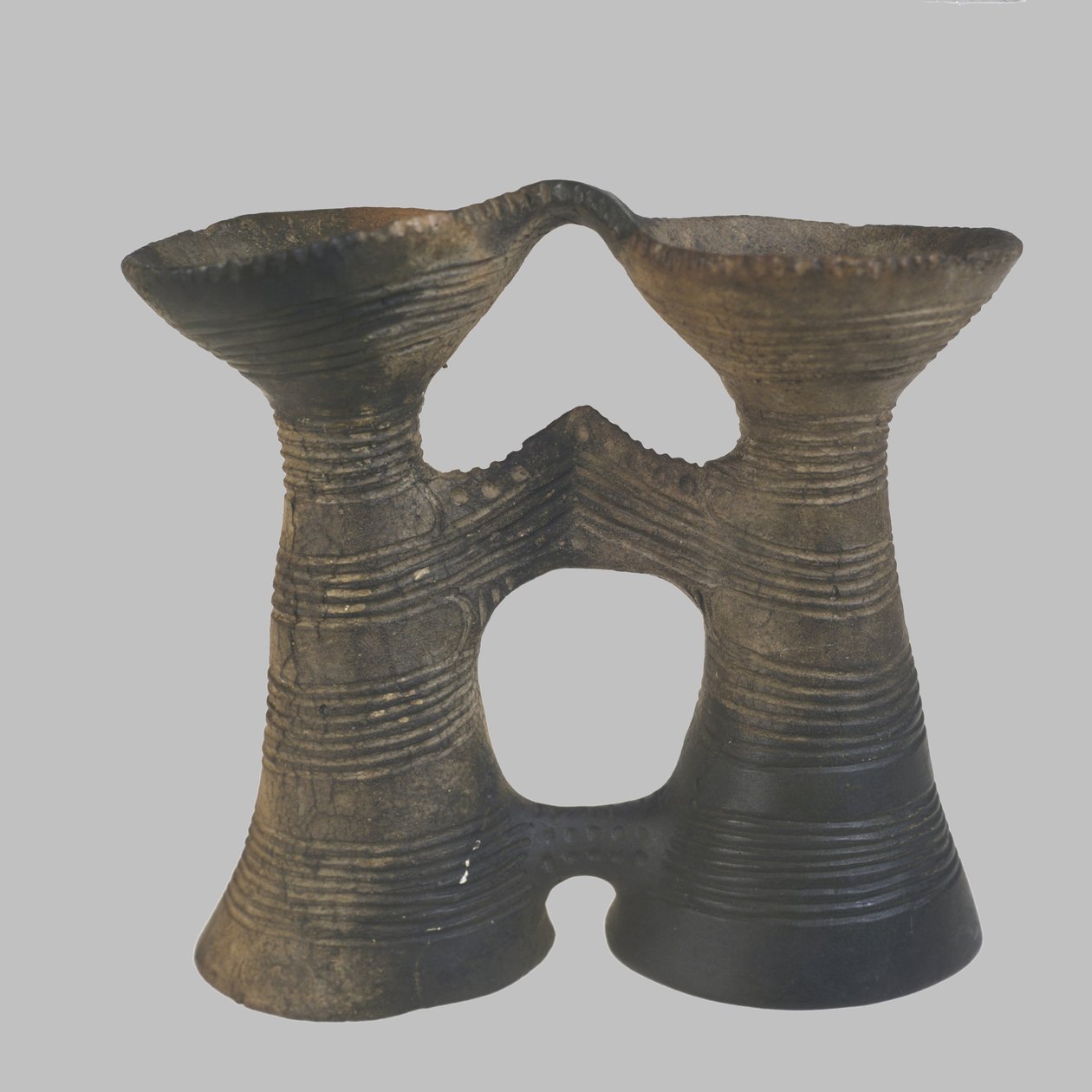 Kiikarin muotoinen alus, 4400-4200 eaa tekijältä Prehistoric Russian Culture