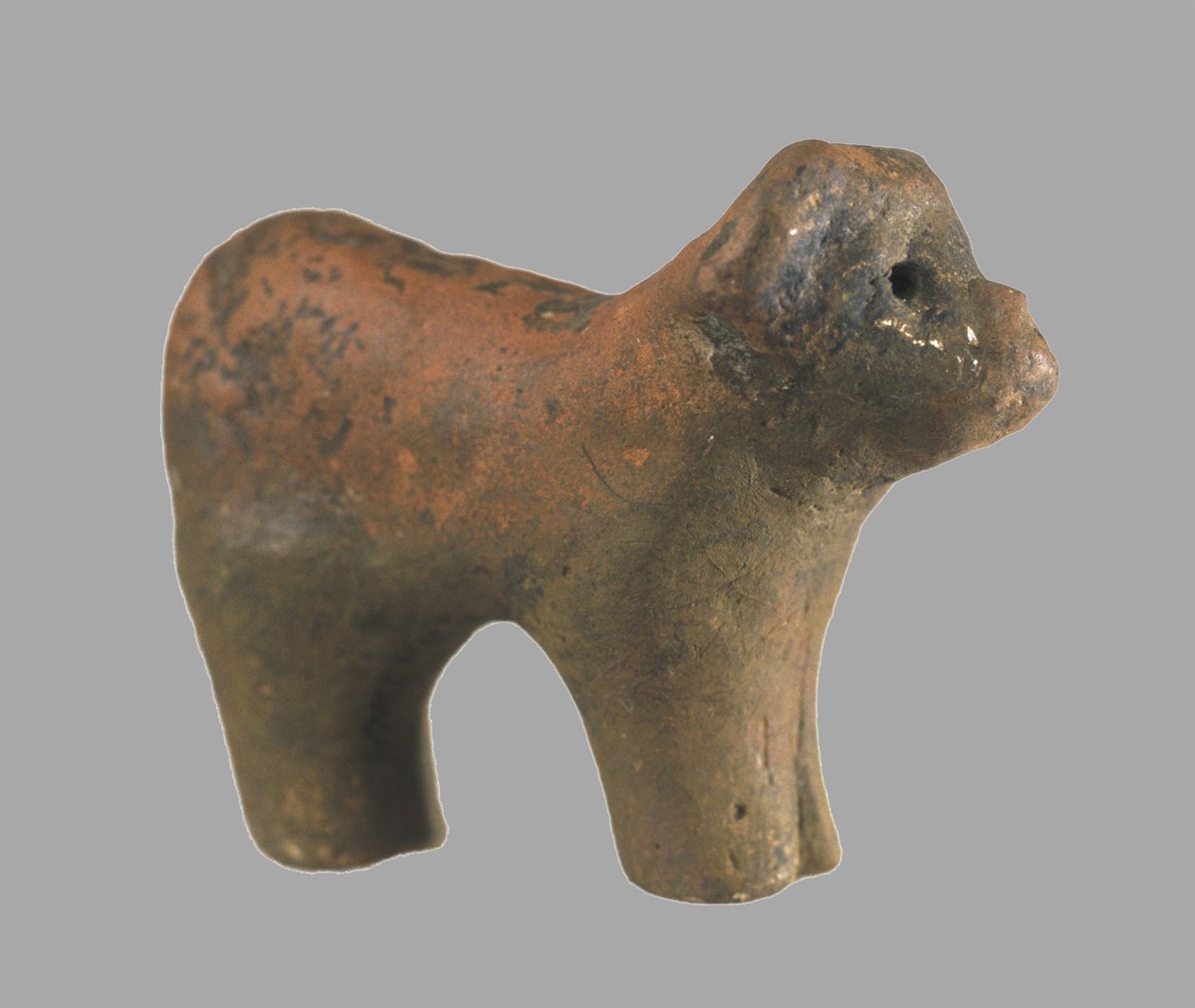 Koiran patsas, 4. vuosituhat eKr tekijältä Prehistoric Russian Culture