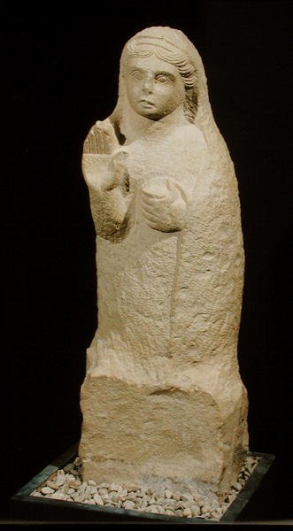 Hautausstela patsaan muodossa, 4.-3. vuosisadalla eKr. (kalkkikivi) tekijältä Punic Punic