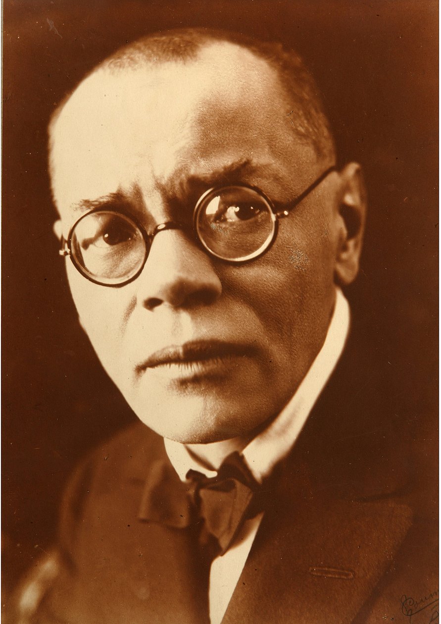 Muotokuva ulkoilmasta Aleksei Mihailovich Remizov (Aleksei, Aleksei) (1877-1957). Valokuvaaja Petr Ivanovich Shumov (1872-1936) tekijältä Pyotr Ivanovich Shumov