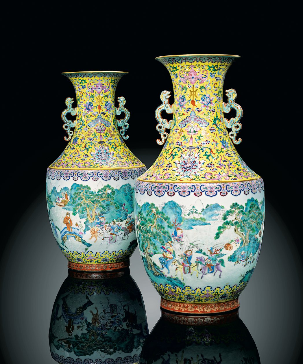 Pari Imperial Famille -ruusumaljakkoa (keraamista) tekijältä Qing Dynasty   Jiaqing Period Chinese School