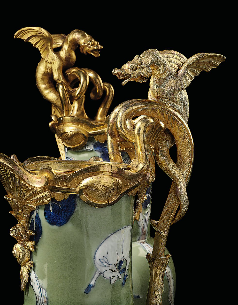 Ludvig XV:n korupari, posliinia 1662-1722, telineet n. 1745-49 (ormolu-asennettu posliini) tekijältä Qing Dynasty   Kangxi Period Chinese School