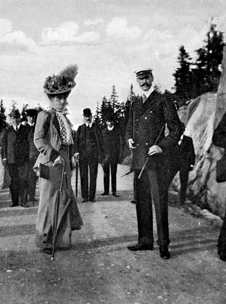 Norjan kuningas Haakon VII 1872-1957 vaimonsa kuningatar Maudin kanssa 869-1938, 1908. tekijältä Queen Alexandra