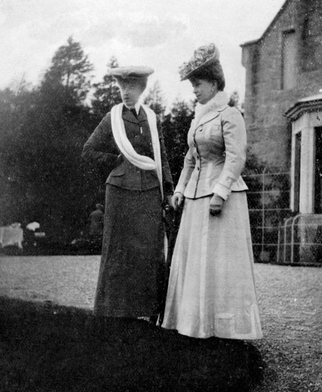 Mary of Teck 1867-1953, Walesin prinsessa, yhdessä herttuatar d