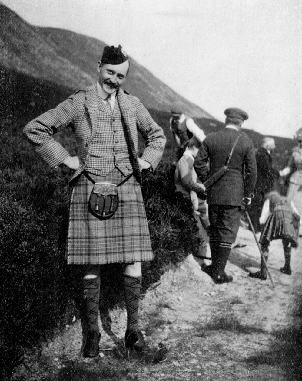 Prinssi Arthur 1883-1938, Connaughtin herttuan Arthurin ainoa poika, 1908. tekijältä Queen Alexandra