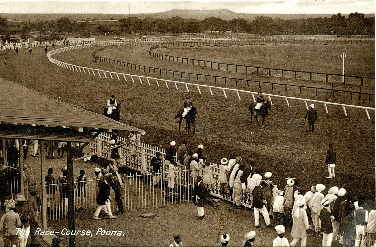 The Race-Course, Poona, n. 1900-30 (seepiakuva) tekijältä Raphael Tuck and Sons