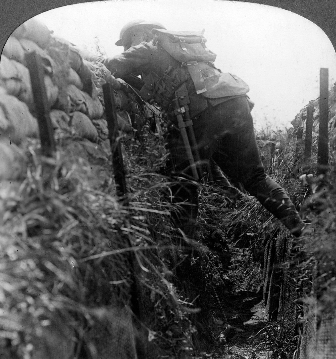 Kanadan jalkaväki juoksuhaudoissa, ensimmäinen maailmansota, 1914-1918. tekijältä Realistic Travels Publishers