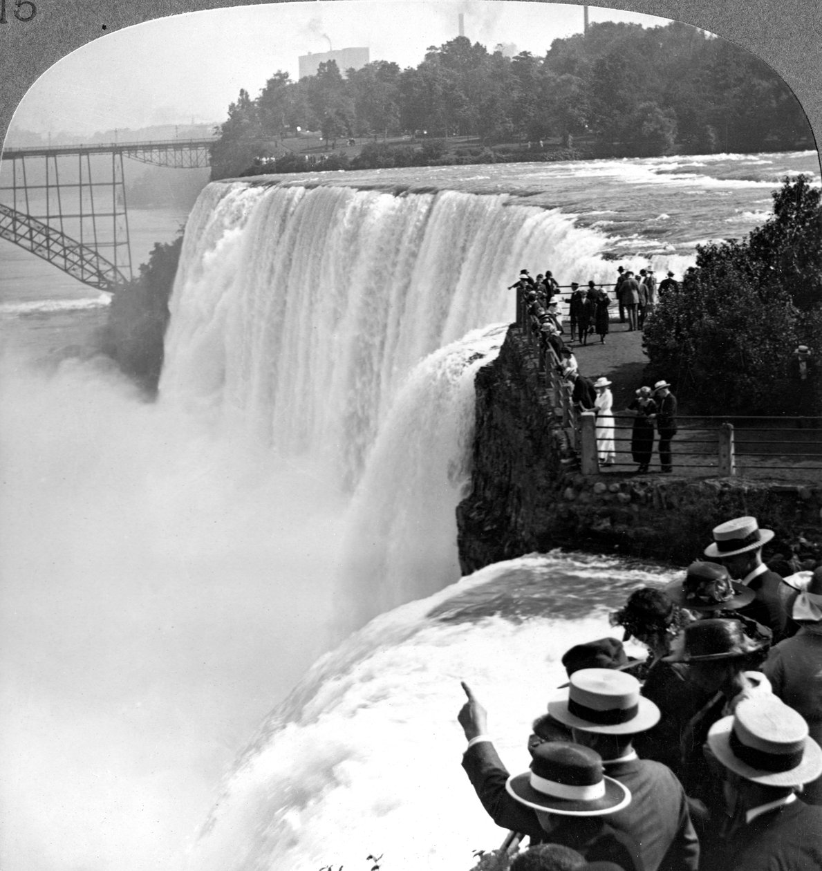 Niagaran putoukset Goat Islandista, New Yorkista, USA:sta. tekijältä Realistic Travels Publishers