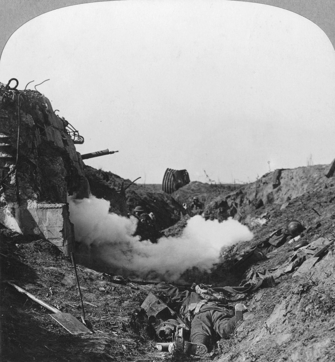 Saksalaisen kerrostalon vangitseminen, Croisilles, Ranska, ensimmäinen maailmansota, c1917-c1918 tekijältä Realistic Travels Publishers