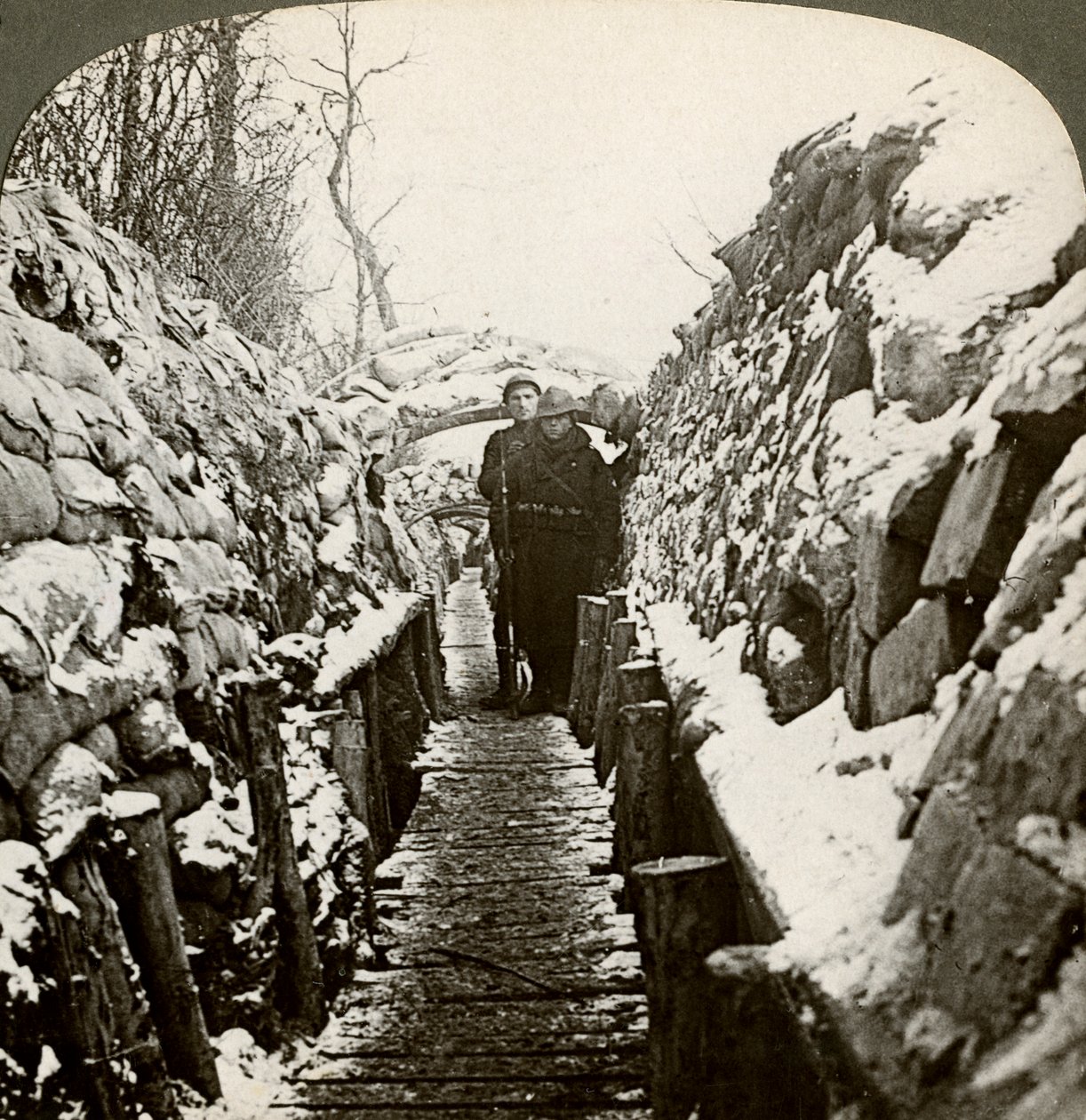 Talvi Belgian juoksuhaudoissa Nieuwpoortissa, Belgiassa 1900-luku. tekijältä Realistic Travels Publishers