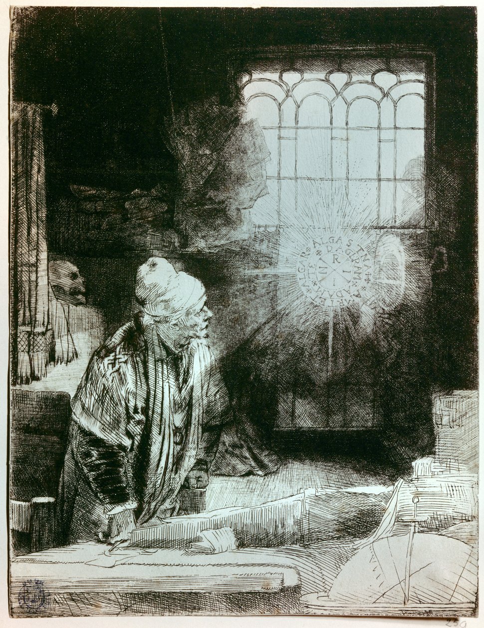 Tohtori Faust työpajassaan Rembrandt Harmensch van Rijnin (1606 - 1669) kuparikaiverrus. Ikkunan eteen ilmestyvä valokiekko kopioi löydetyn metalliamuletin tekstiä, jonka käsittämätön merkitys olisi kiehtonut Rembraa tekijältä Rembrandt van Rijn