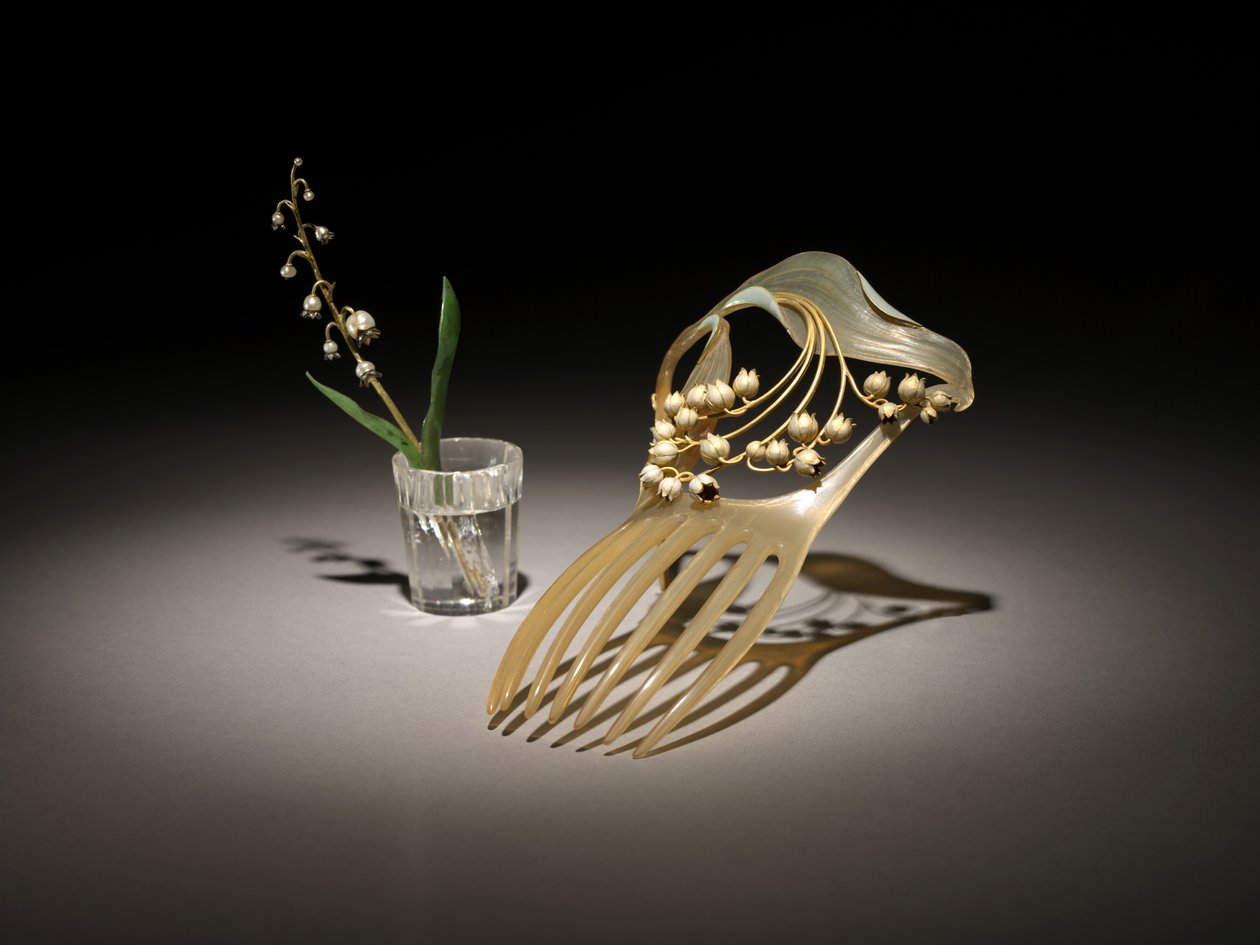 Hiuskoriste, n. 1900 tekijältä Rene Jules Lalique