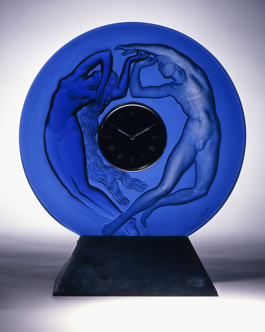 Yön pelaajat, tekijältä Rene Jules Lalique