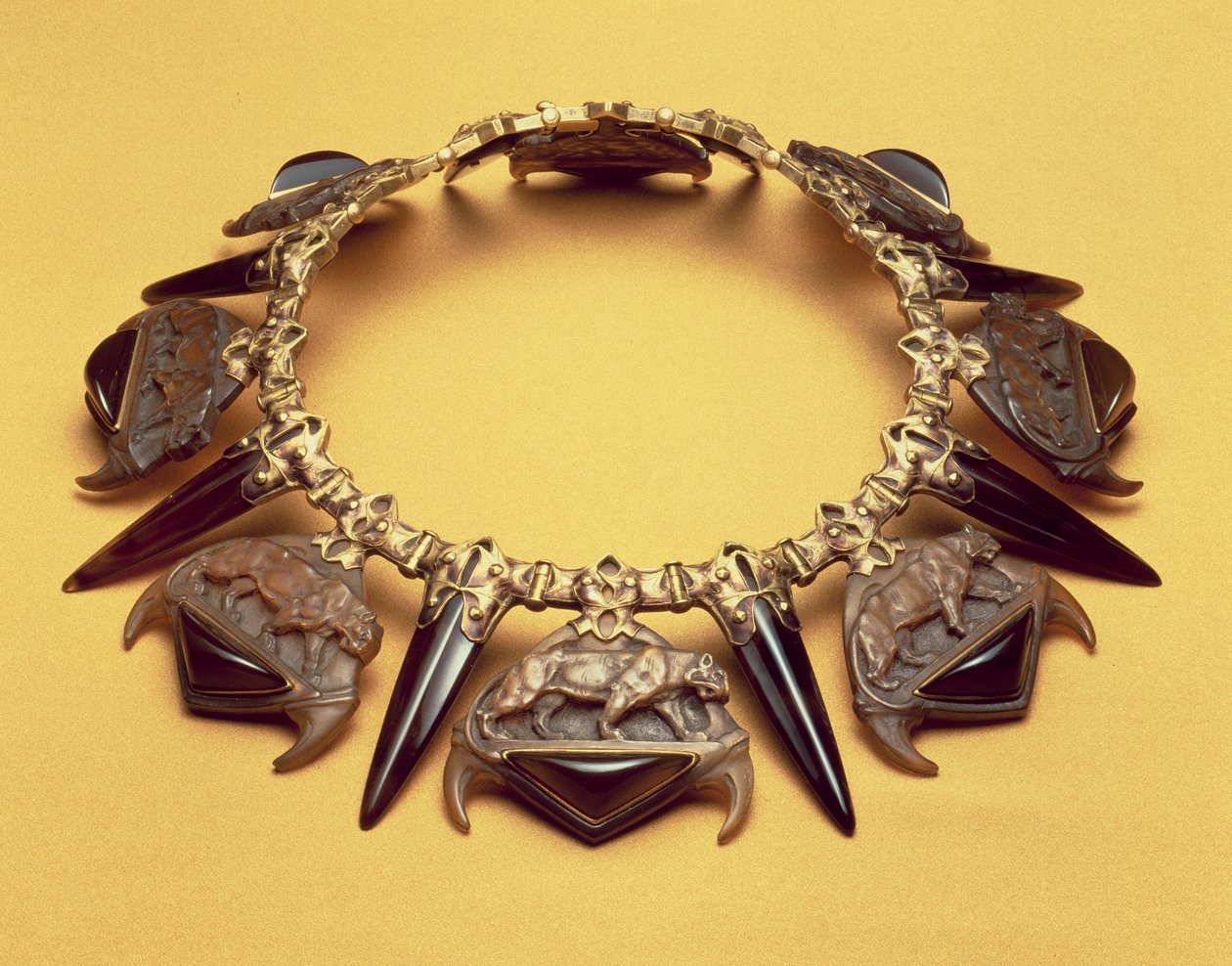 Tiger Necklace, n. 1904 (sekoitettu media) tekijältä Rene Jules Lalique