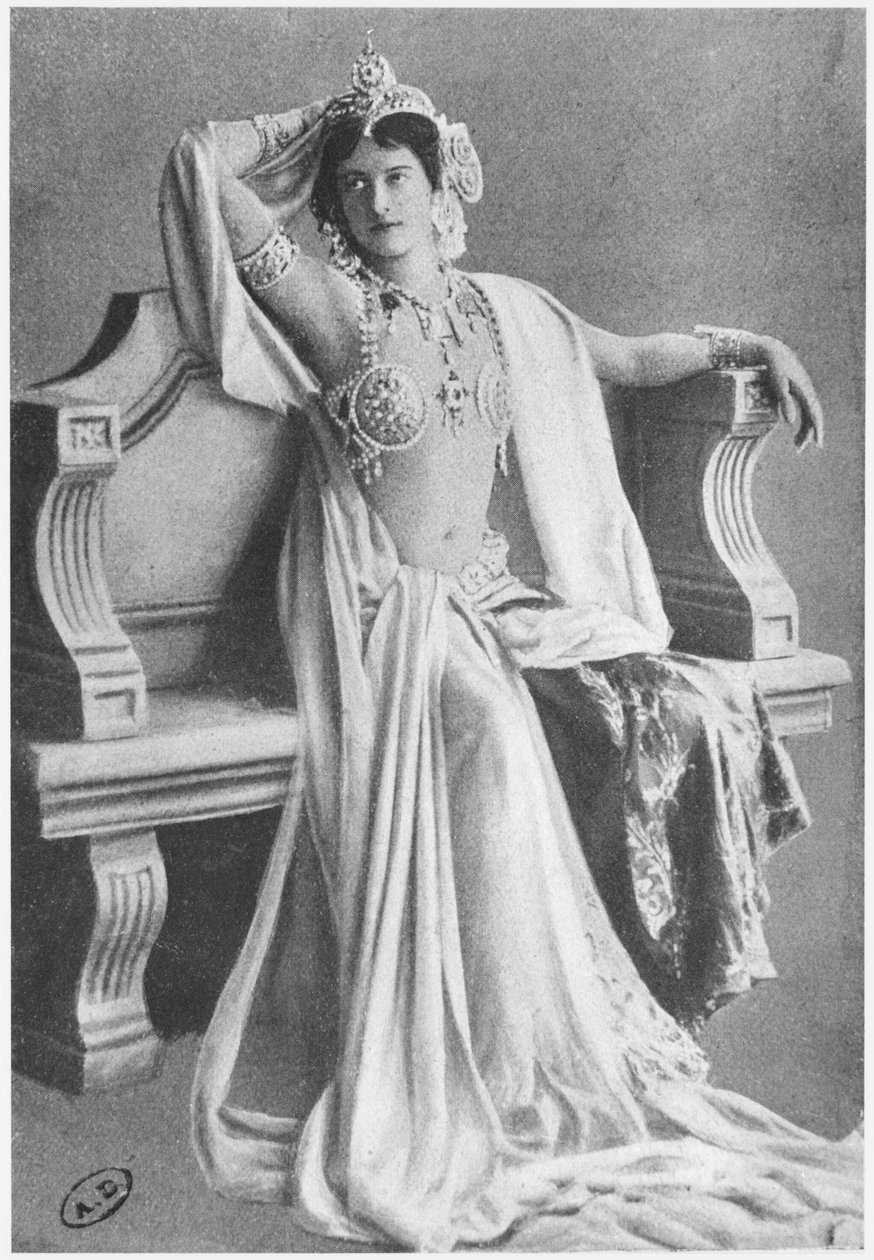Mata Hari, 1910 tekijältä Reutlinger Studio