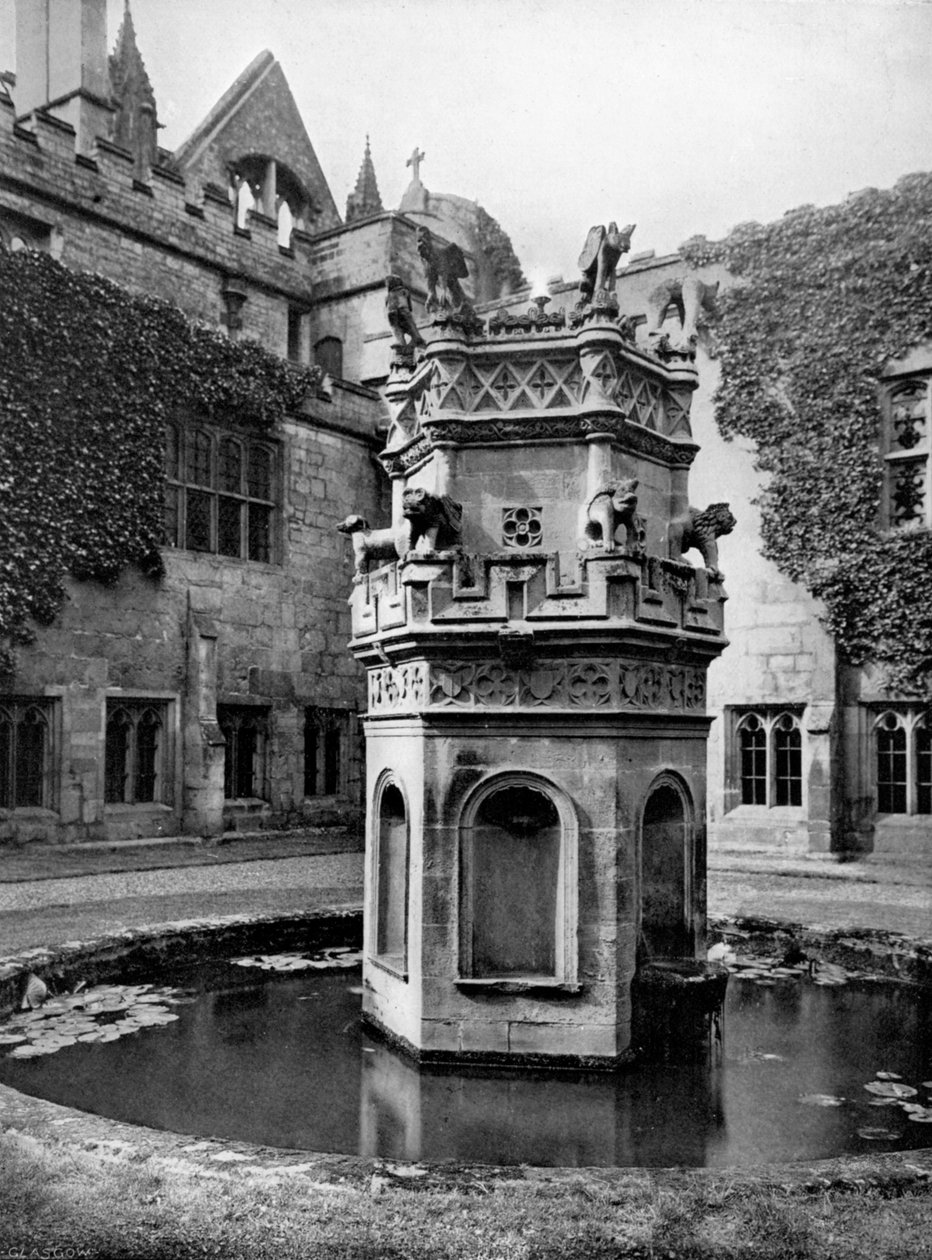 Suihkulähde Newstead Abbeyn luostarissa Nottinghamissa, 1902-1903. tekijältä Richar Keene