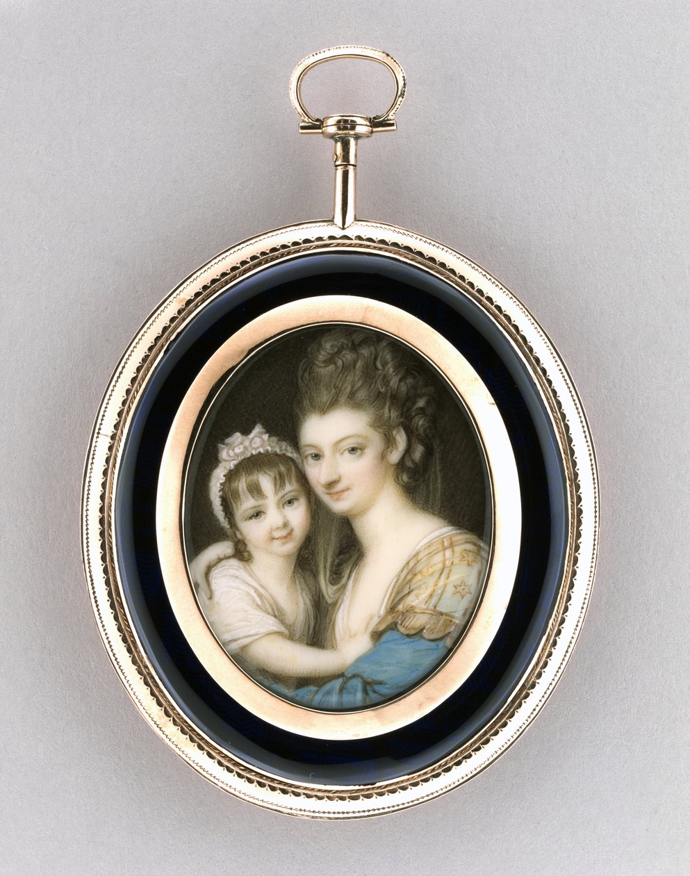 Äidin ja tyttären muotokuva, n. 1765-1770 (akvarelli norsunluun, 9k ruusukultaa, hiukset & lasi) tekijältä Richard Cosway