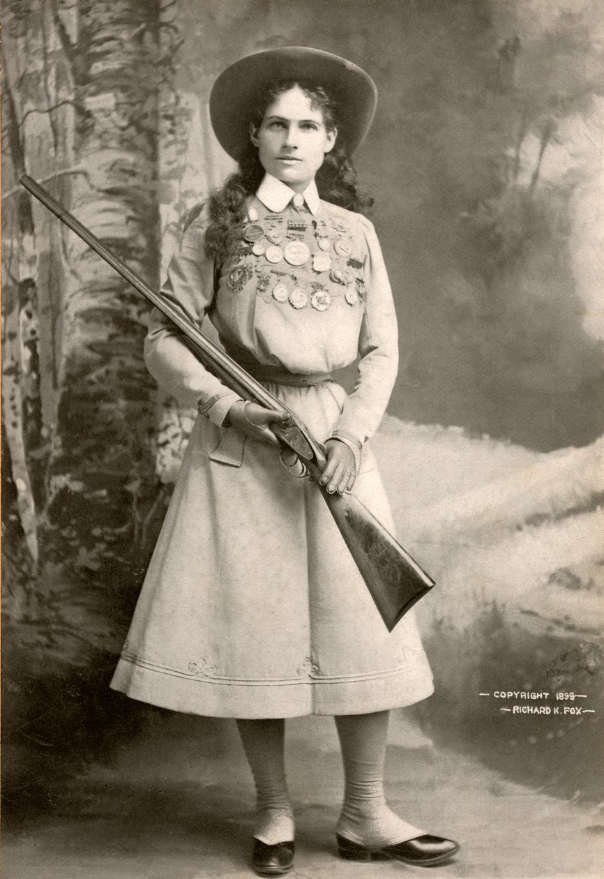 Annie Oakley kiväärin kanssa tekijältä Richard Kyle Fox