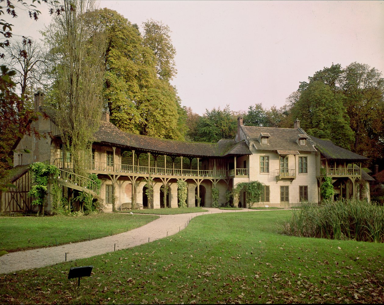 Hameau of Marie-Antoinette (1755-93), rakennettu 1783-86 tekijältä Richard Mique