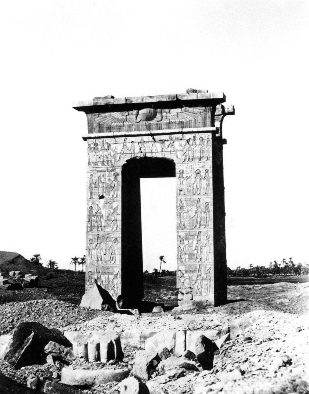 Temppelikaari Karnakissa, Egyptissä, 1863-1864 tekijältä Richard Phene Spiers