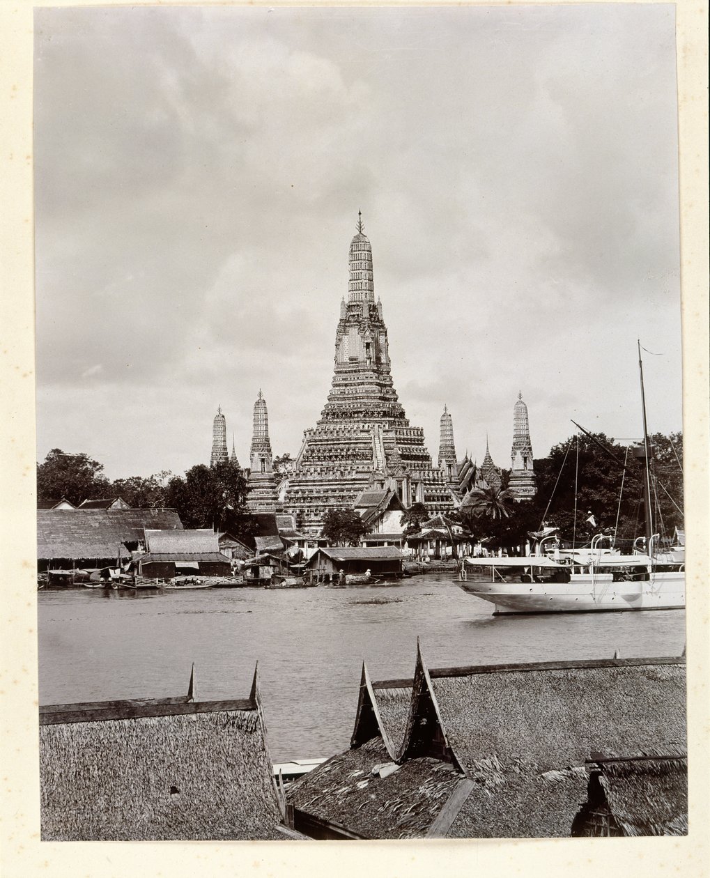 Wat Arun Chao Phraya -joen kanssa, 1890 tekijältä Robert Lenz