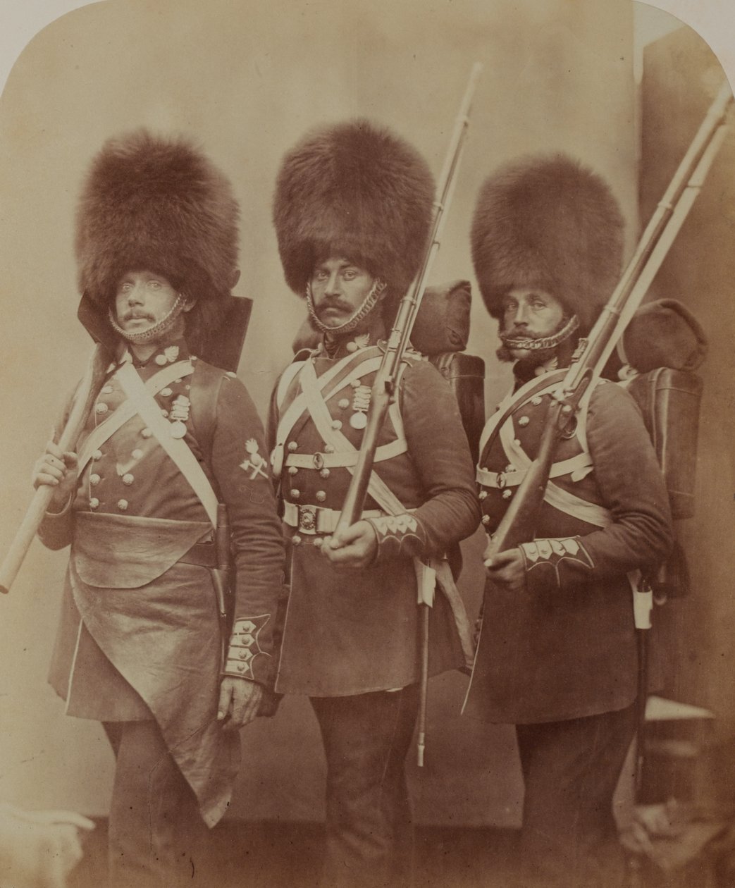 Pioneer Manners ja vartijat Webster ja Lemmen, Grenadier Guards tekijältä Robert Howlett