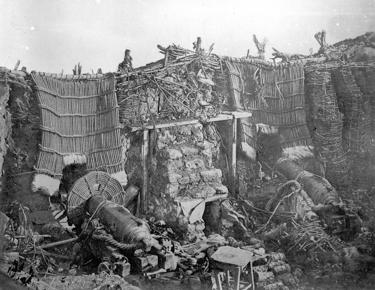 Kahden aseen patteri Krimin sodan aikana, n. 1855 tekijältä Roger Fenton