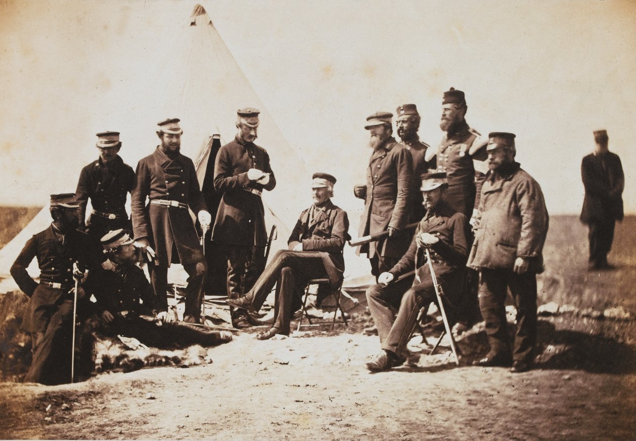 Kenraaliluutnantti Sir John Lysaght Pennefather ja esikunta 52 valokuvan albumista, jotka liittyvät Krimin sotaan, 1855 tekijältä Roger Fenton