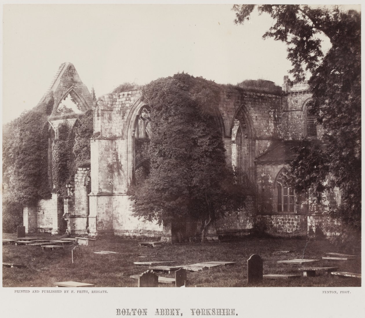 Bolton Abbey, Yorkshire, n. 1857 (albumiprintti) tekijältä Roger Fenton