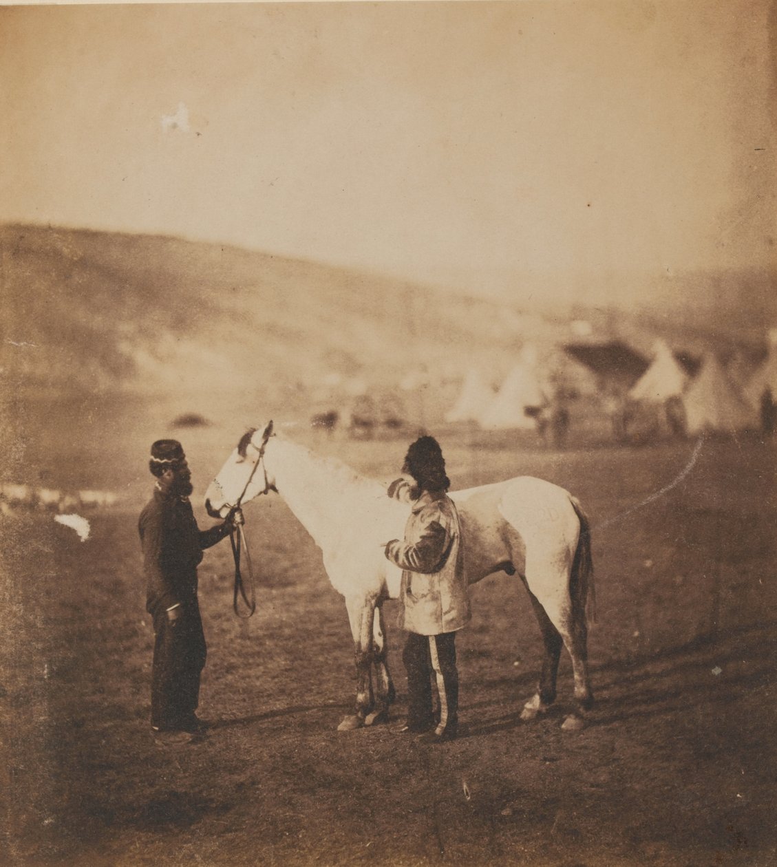 Kapteeni Bernard, 5 tekijältä Roger Fenton