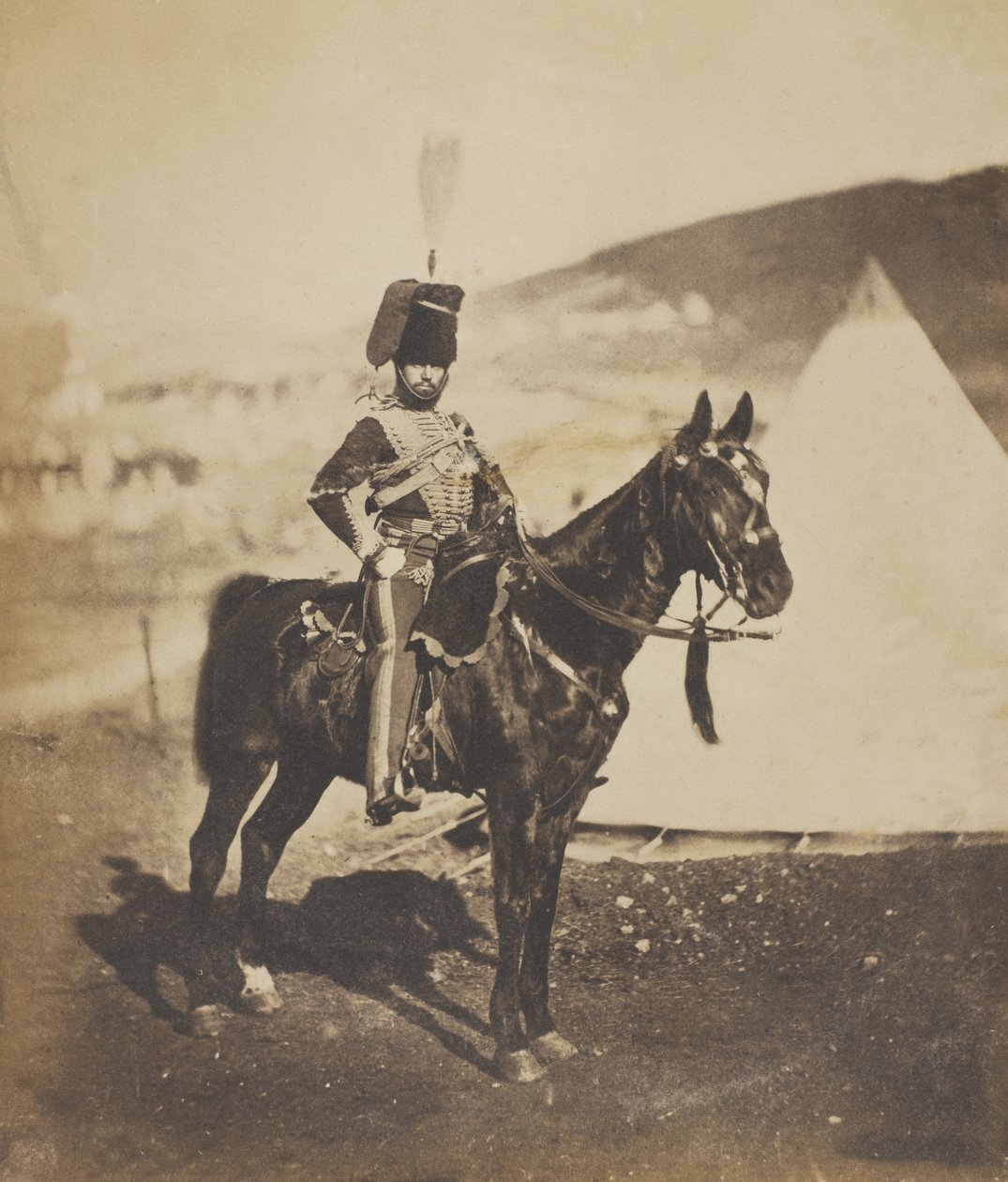 Cornet Henry John Wilkin, 11. (tai prinssi Albertin oma) hussarit, 1855 tekijältä Roger Fenton
