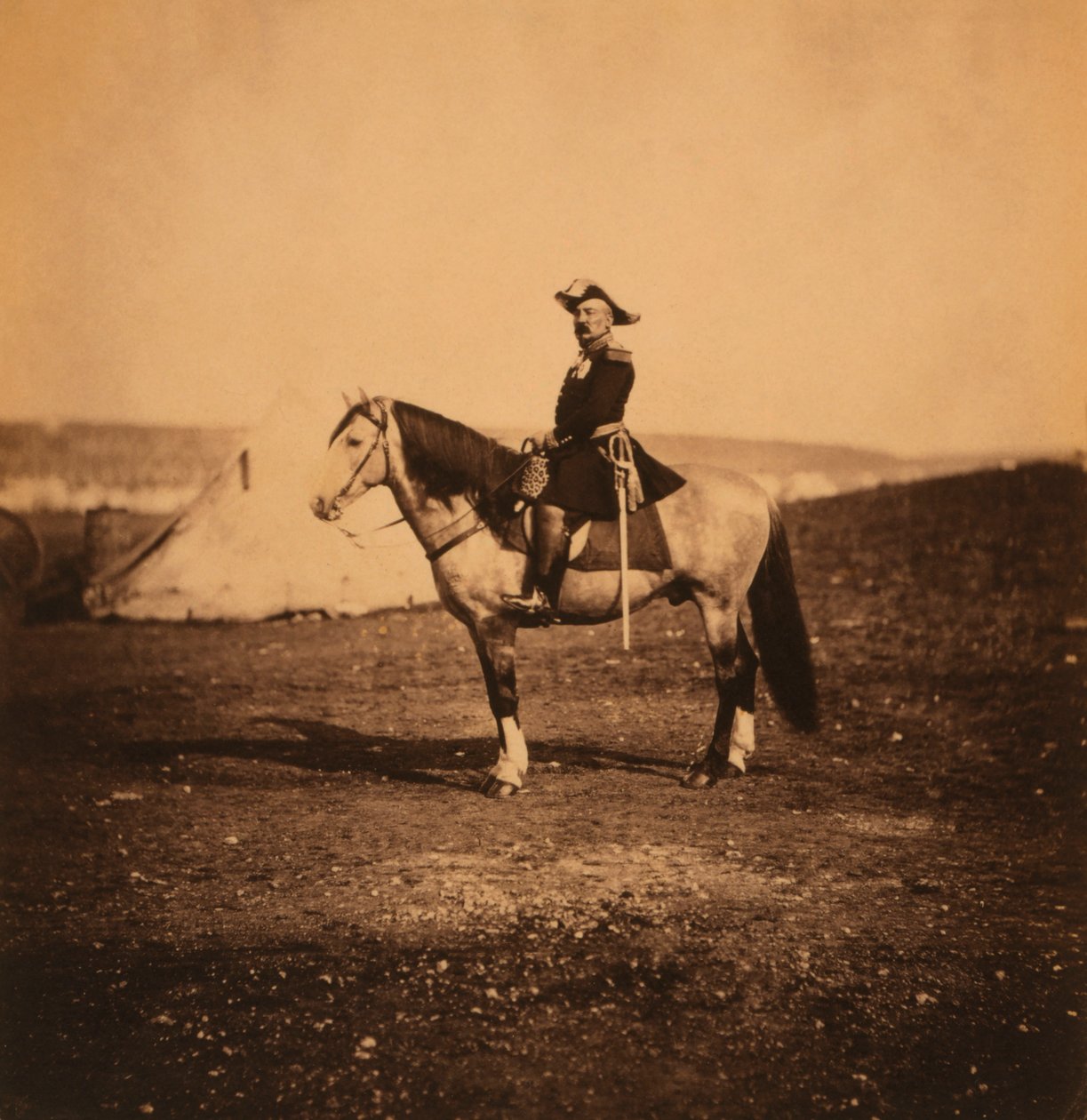 Ranskalainen kenraali Pierre Bosquet, Muotokuva hevosen selässä, Krimin sota, Krim, Ukraina tekijältä Roger Fenton