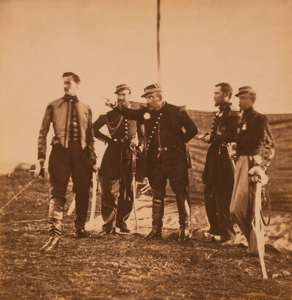 Ranskan kenraali Pierre Bosquet antaa käskyjä esikunnalleen, Krimin sota, Krim, Ukraina tekijältä Roger Fenton