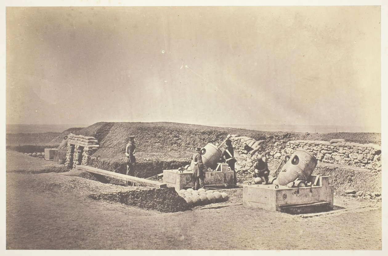 Kranaatinheitinpatterit Picquet Housen edessä, kevyt divisioona tekijältä Roger Fenton